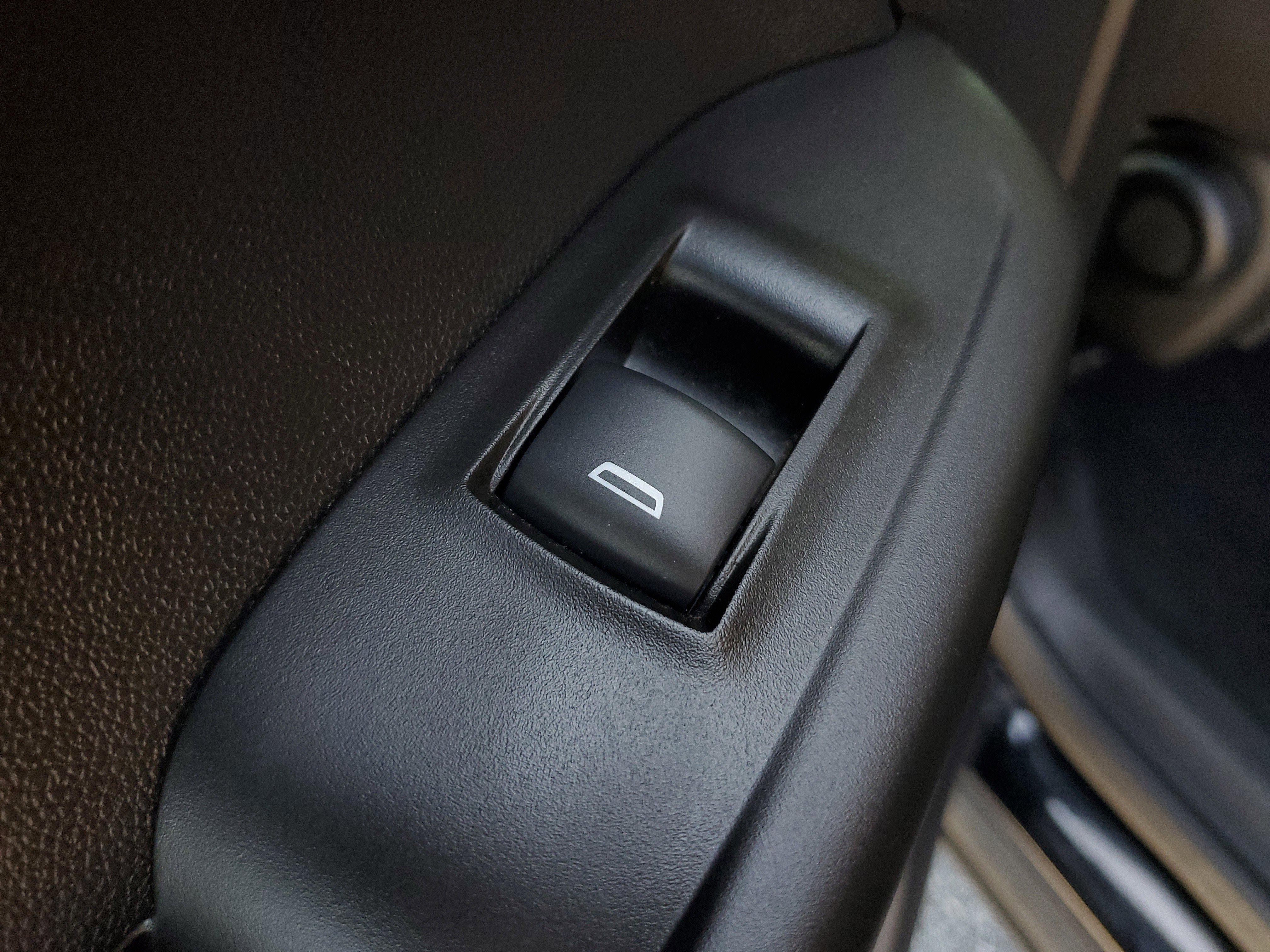 Used 2025 Chevrolet TrailBlazer LT FWD image 13