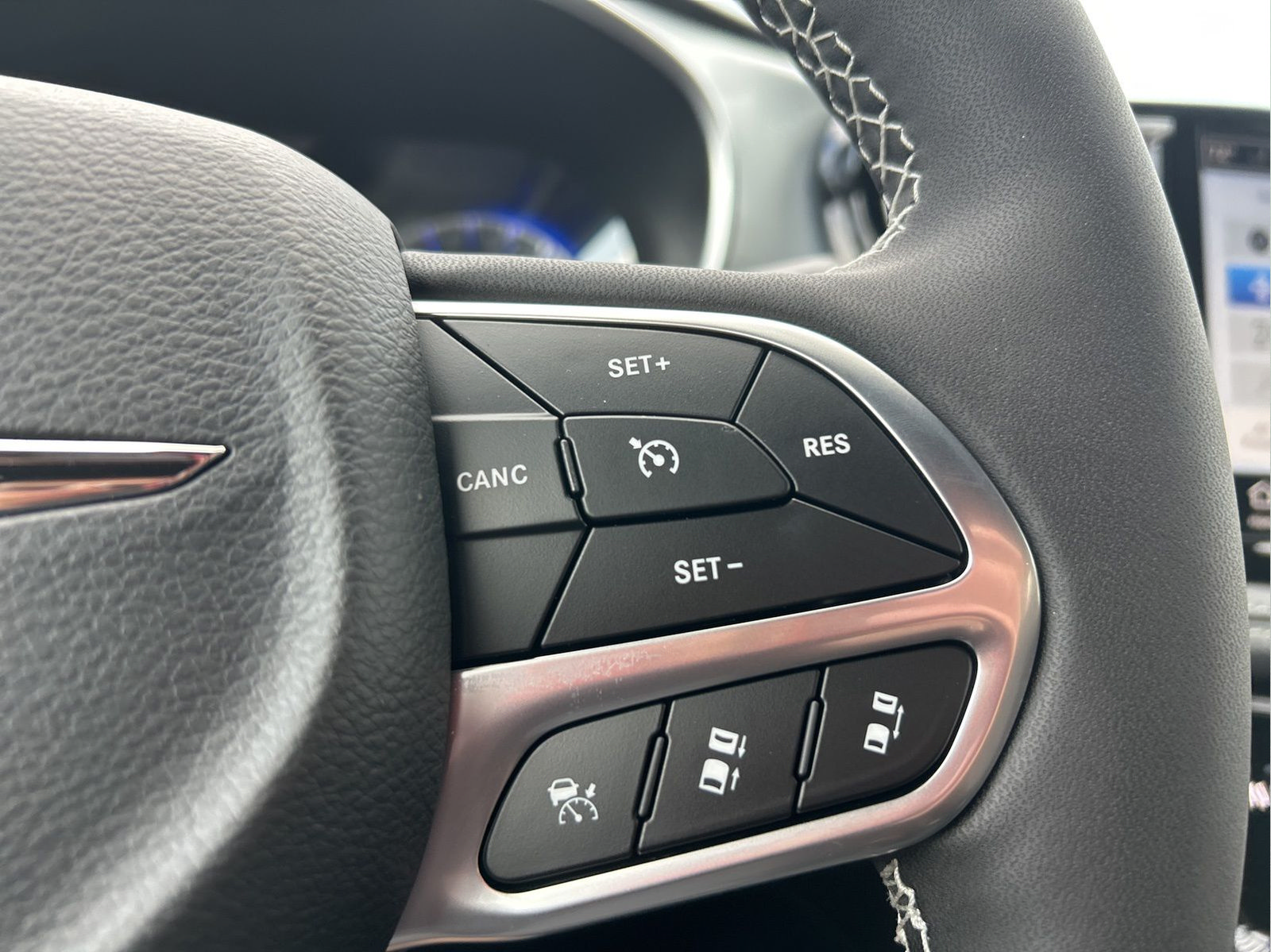 New 2026 Chrysler Pacifica Limited FWD image 16