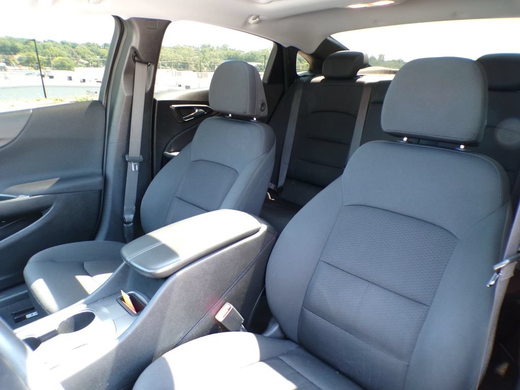 Used 2020 Chevrolet Malibu LT FWD image 11