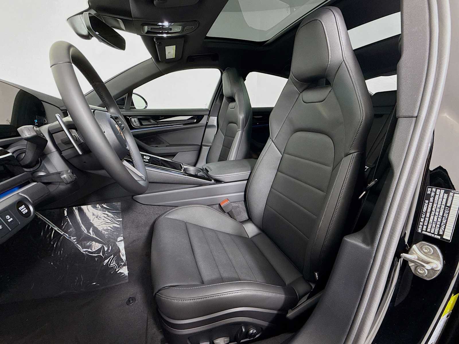 Used 2026 Porsche Panamera RWD image 5