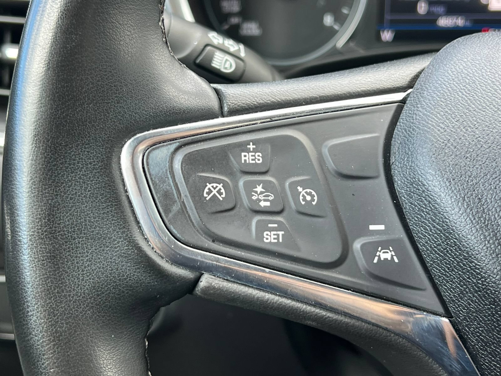 Used 2024 Chevrolet Equinox LT AWD/4WD image 19