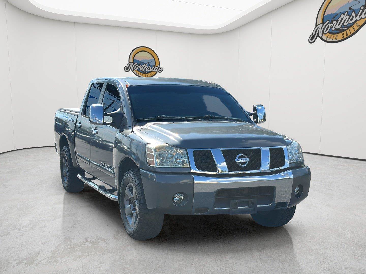 Used 2005 Nissan Titan SE w/ (W01) Utility Bed Pkg AWD/4WD image 3