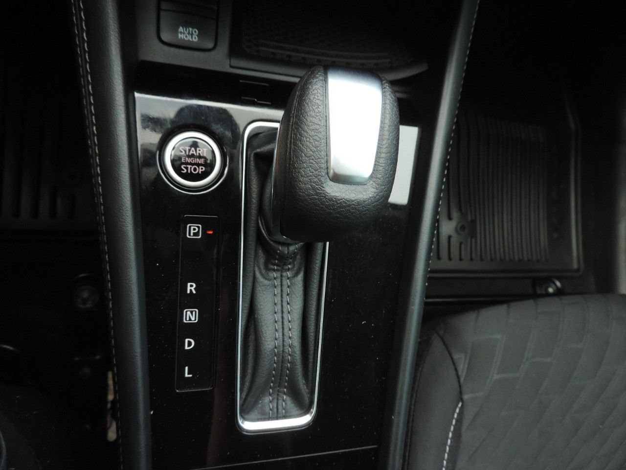Used 2022 Nissan Kicks SV FWD image 24