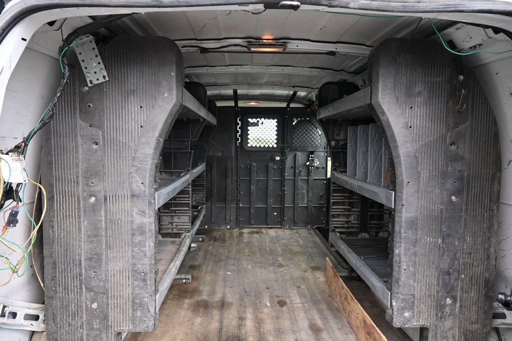 Used 2014 Chevrolet Express 3500 RWD image 15