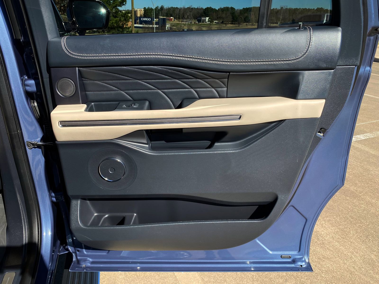 Used 2022 Ford Expedition Max Platinum image 26