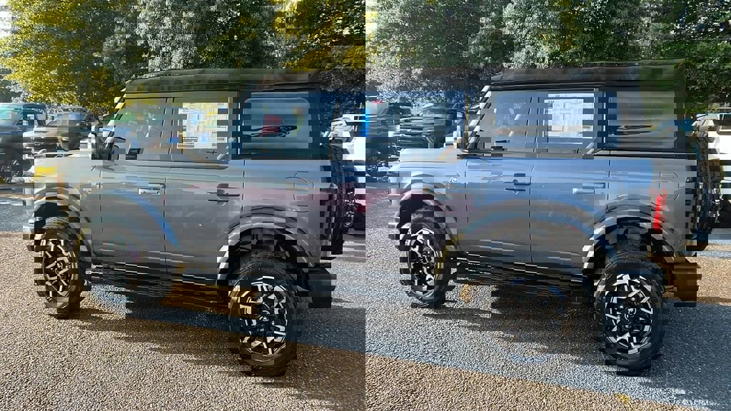 Used 2024 Ford Bronco Outer Banks image 8