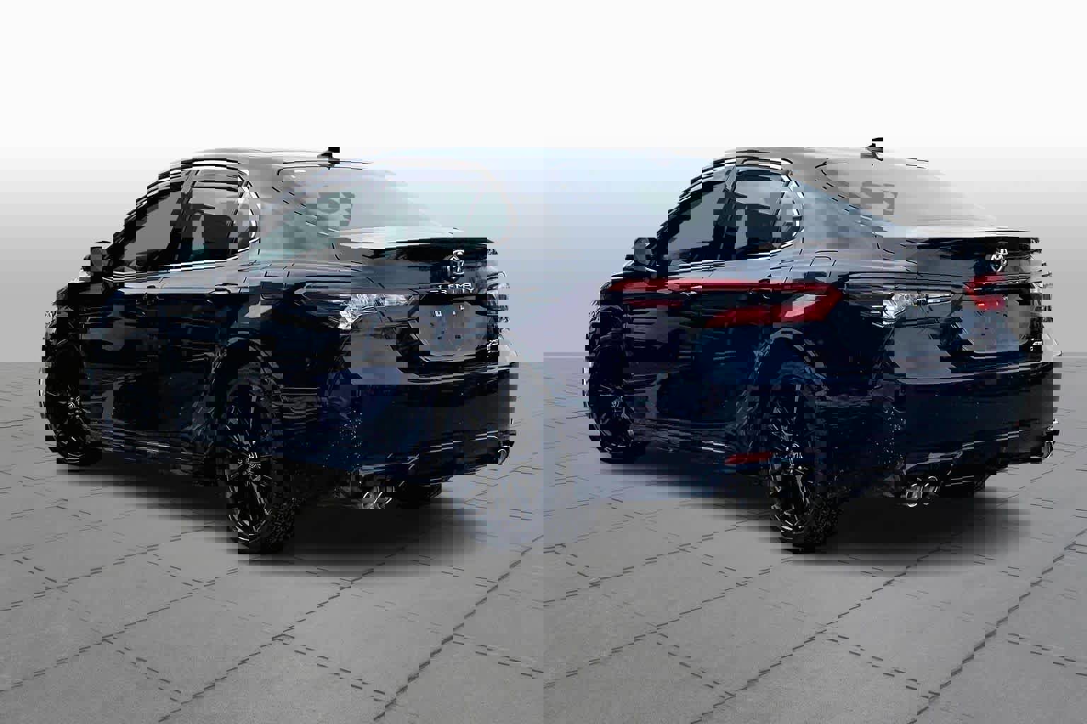 Used 2021 Toyota Camry XSE w/ Carpet Mat Package (TMS) image 12