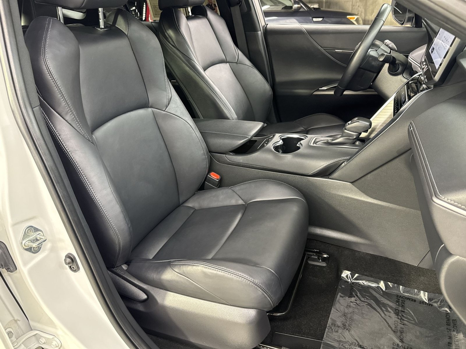 Used 2023 Toyota Venza Nightshade AWD/4WD image 39