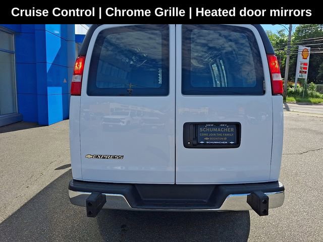 Used 2024 Chevrolet Express 2500 w/ Driver Convenience Package RWD image 9