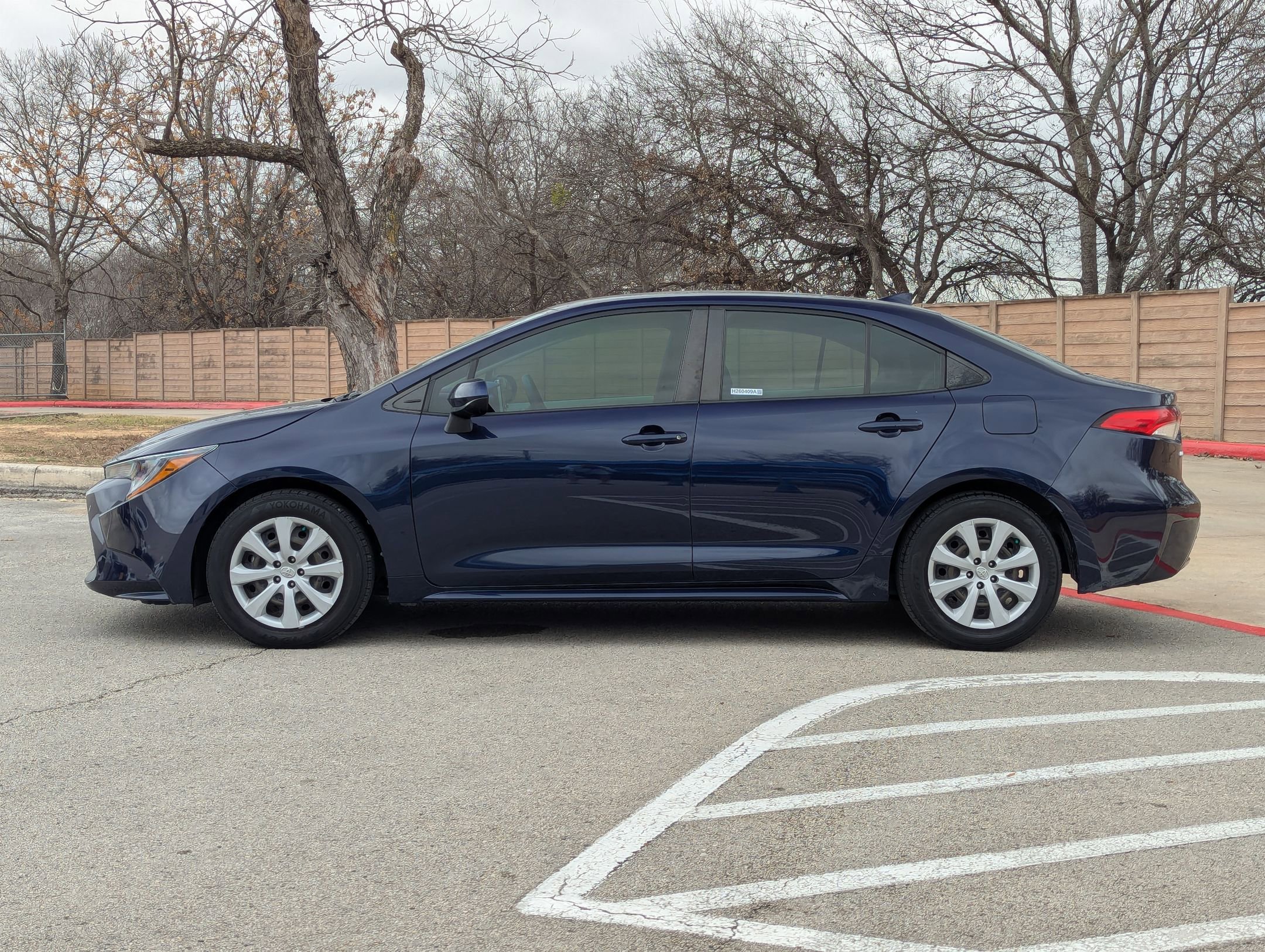 Used 2021 Toyota Corolla LE w/ Carpet Mat Package (TMS) image 7