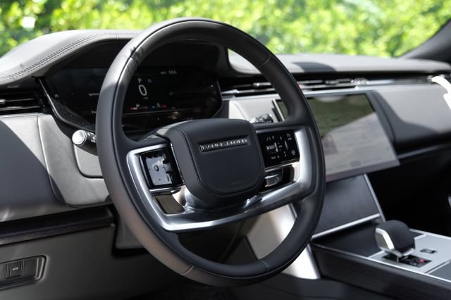 New 2026 Land Rover Range Rover SE AWD/4WD image 17