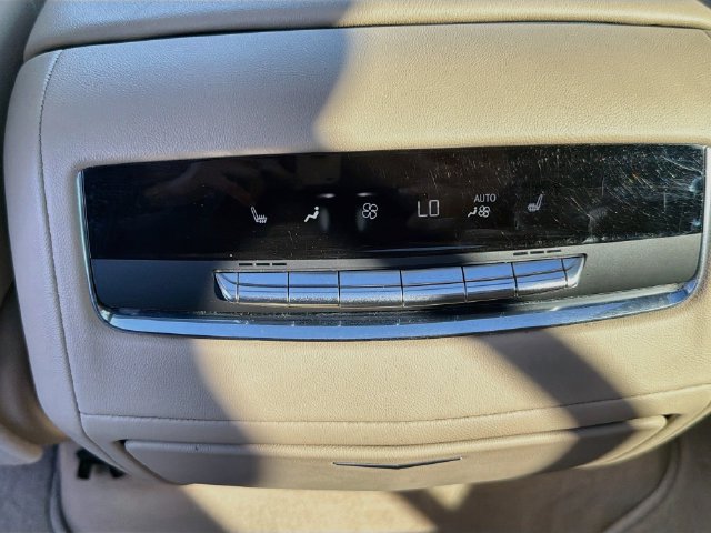 Used 2023 Cadillac Escalade ESV Premium Luxury AWD/4WD image 24