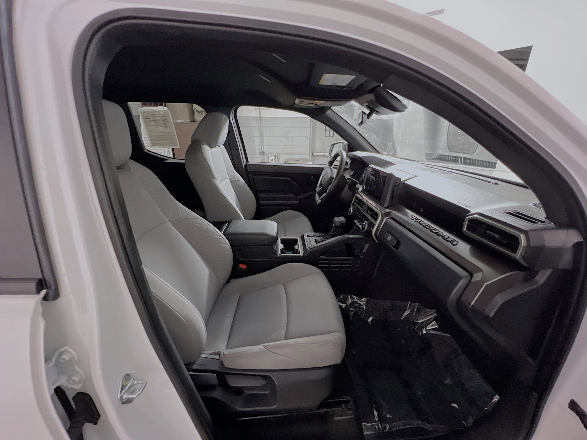 Used 2024 Toyota Tacoma SR5 image 31