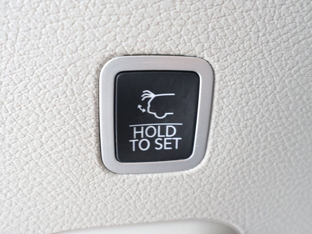 Used 2022 Jeep Wagoneer Series II image 33