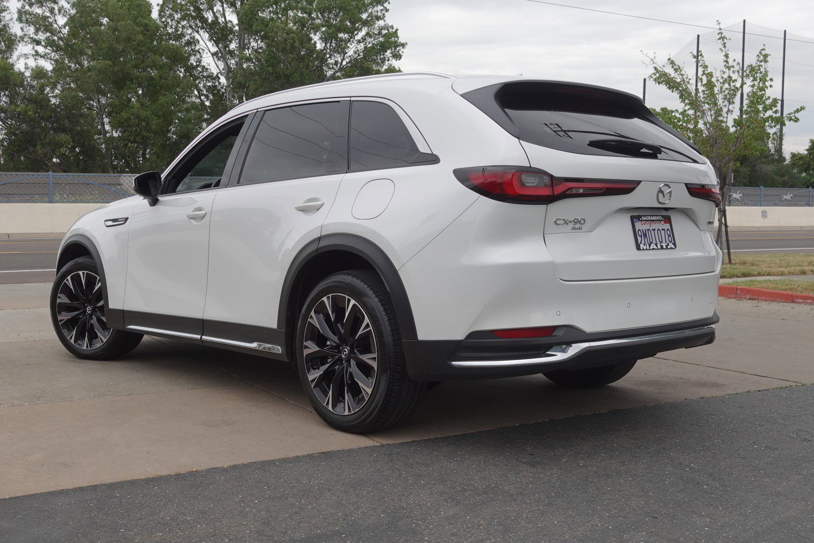 Certified 2024 MAZDA CX-90 Plug-In Hybrid w/ Premium Plus image 7