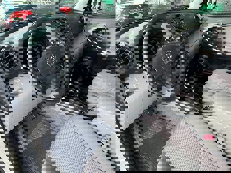 Used 2006 Toyota RAV4 2WD image 16