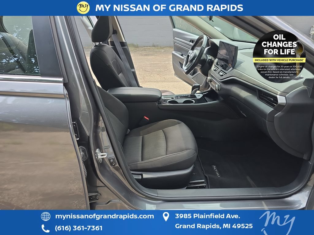 Used 2023 Nissan Altima 2.5 SV w/ SV Premium Package AWD/4WD image 24