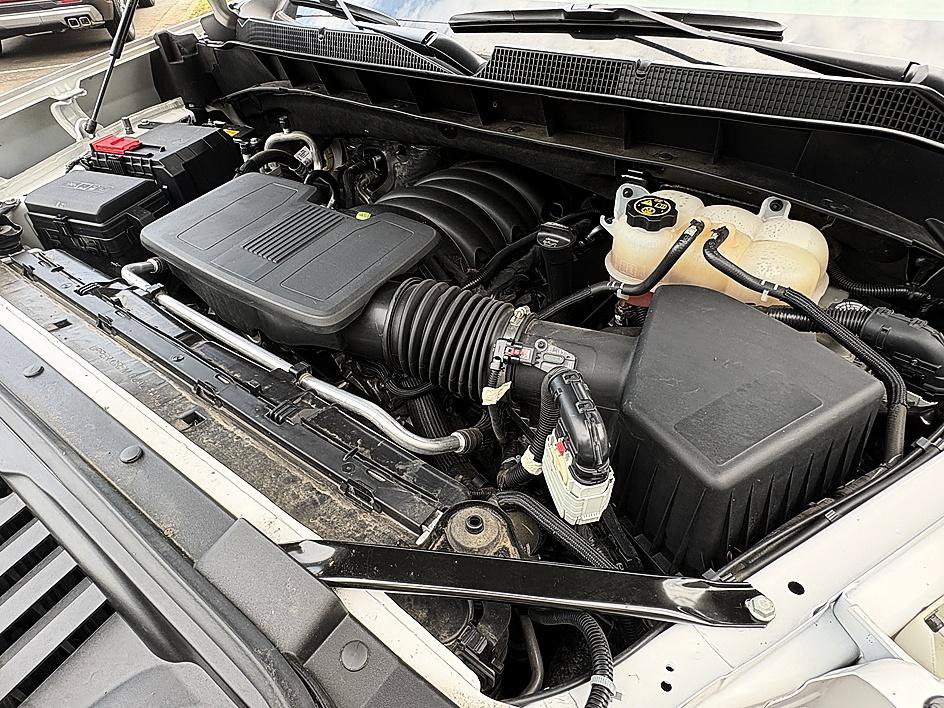 Used 2024 Chevrolet Silverado 1500 LTZ AWD/4WD image 24