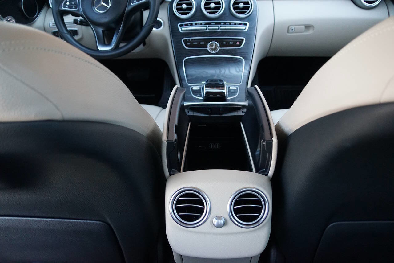 Used 2016 Mercedes-Benz C 300 Sedan image 32