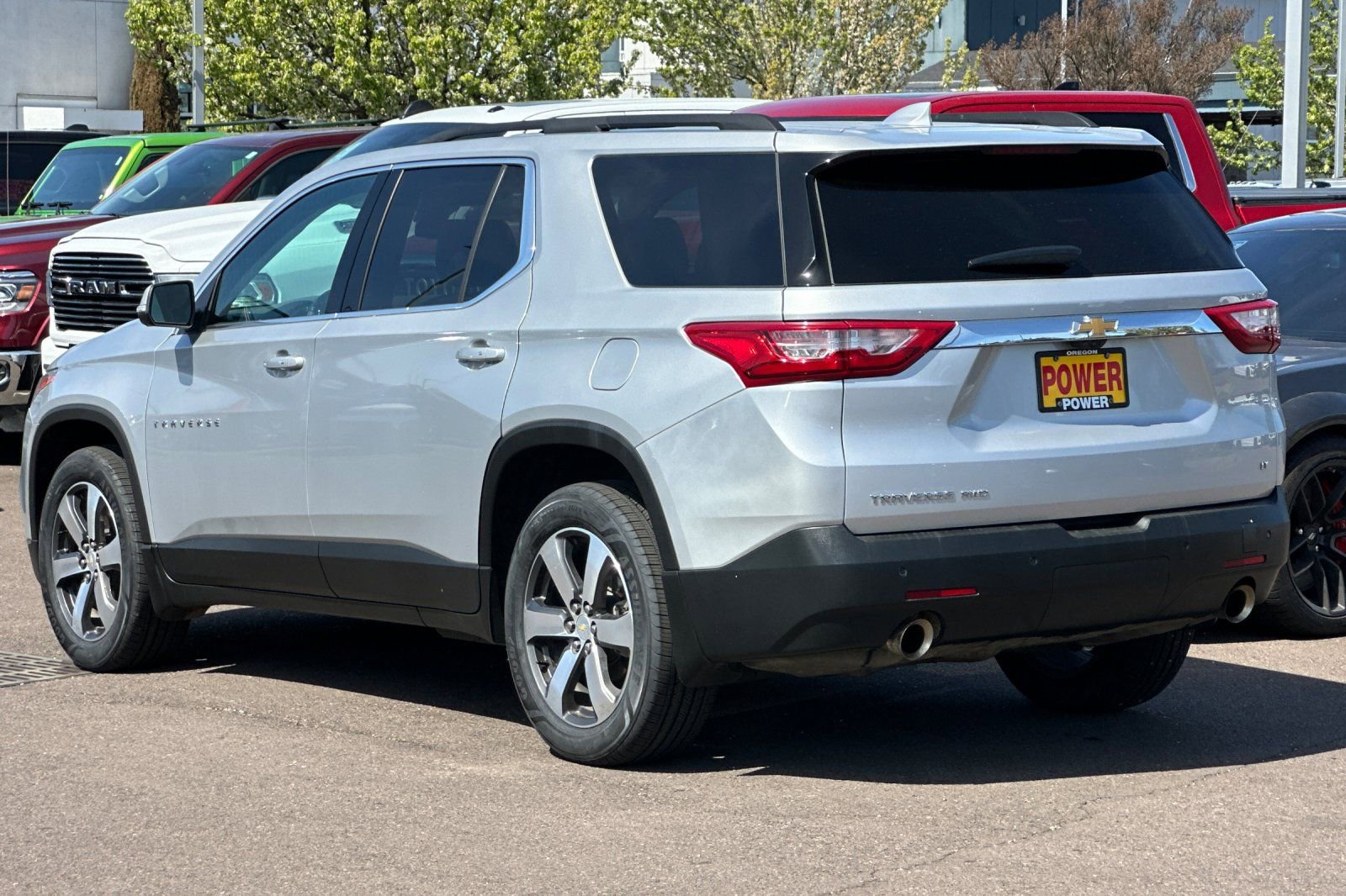 Used 2021 Chevrolet Traverse LT w/ LT Premium Package image 6