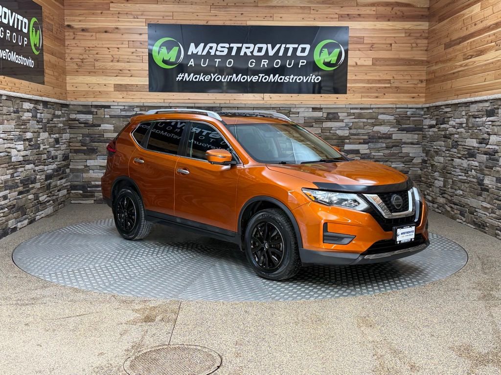 Used 2018 Nissan Rogue SV w/ Sun & Sound Touring Package image 1