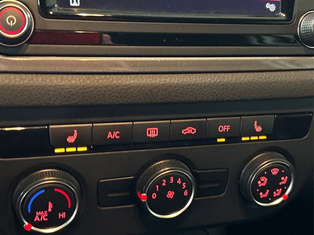 Used 2017 Volkswagen Tiguan S image 34