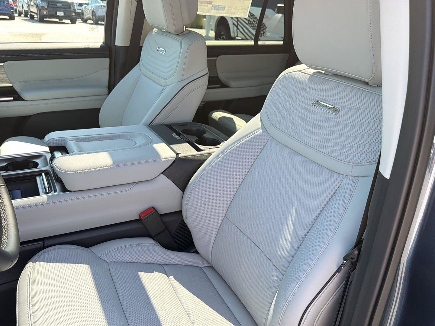 New 2027 Ford Expedition Platinum w/ Platinum Ultimate Package AWD/4WD image 47