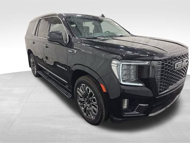 Used 2023 GMC Yukon Denali Ultimate AWD/4WD image 2