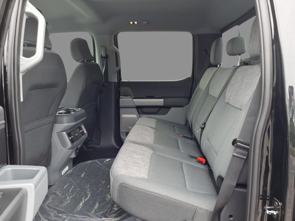 New 2026 Ford F350 XLT w/ XLT Premium Package AWD/4WD image 5