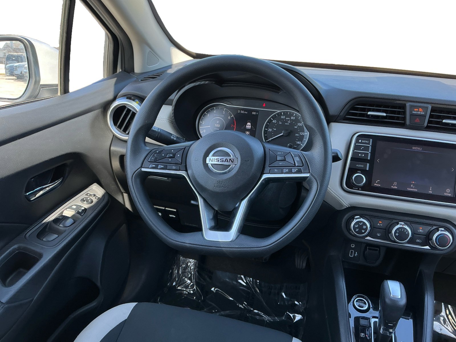 Used 2020 Nissan Versa SV w/ Trunk Package image 11