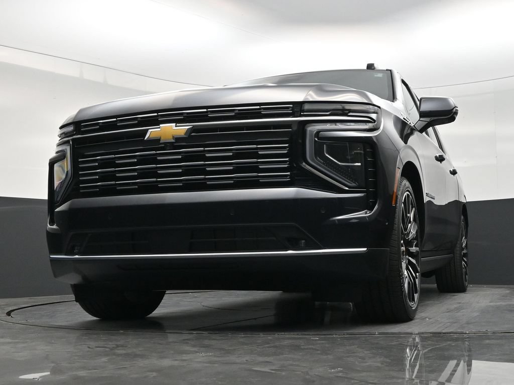 Certified 2026 Chevrolet Suburban High Country AWD/4WD image 27