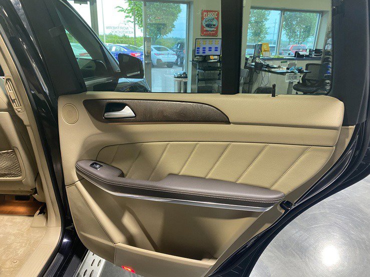 Used 2014 Mercedes-Benz GL 450 4MATIC image 20