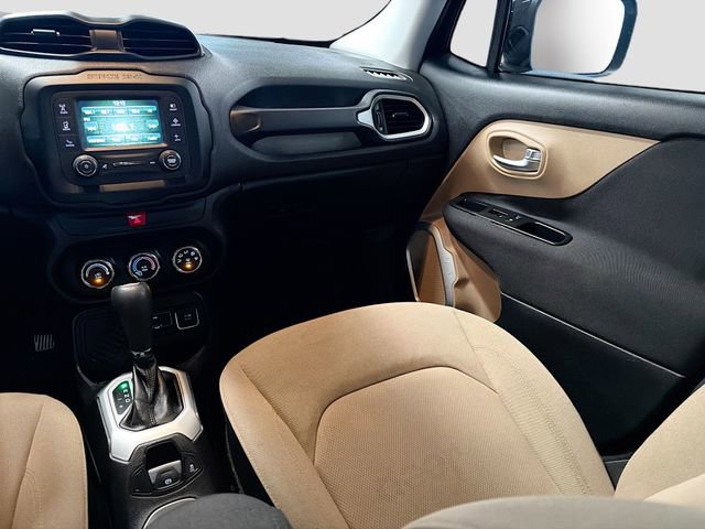Used 2016 Jeep Renegade Latitude image 21