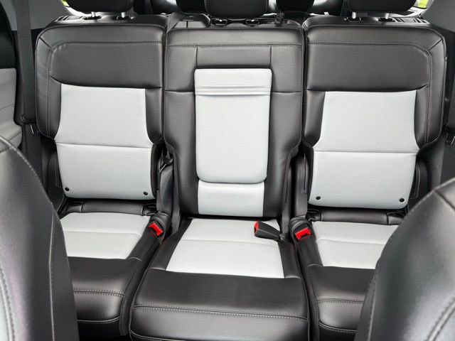 Used 2023 Ford Explorer XLT w/ Equipment Group 202A image 24