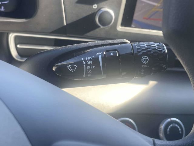 Used 2026 Hyundai Elantra SE image 23