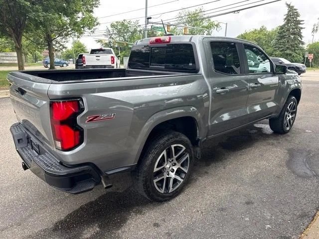 Used 2023 Chevrolet Colorado Z71 w/ Advanced Trailering Package AWD/4WD image 9