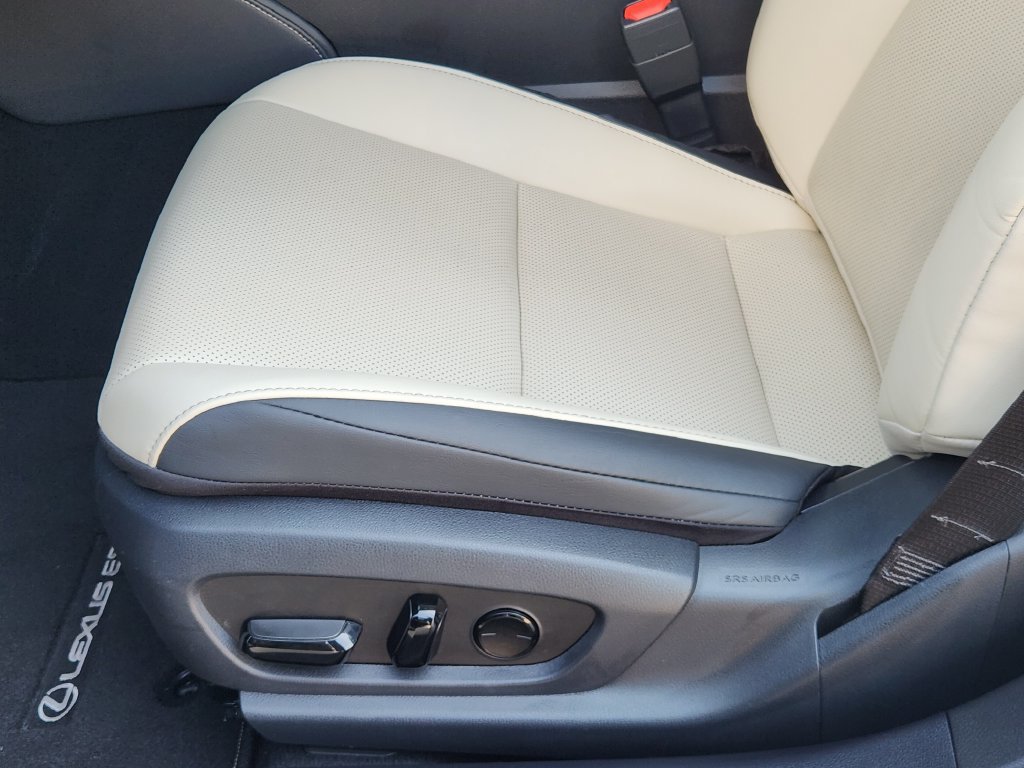 Certified 2025 Lexus ES 350 w/ Premium Package FWD image 23