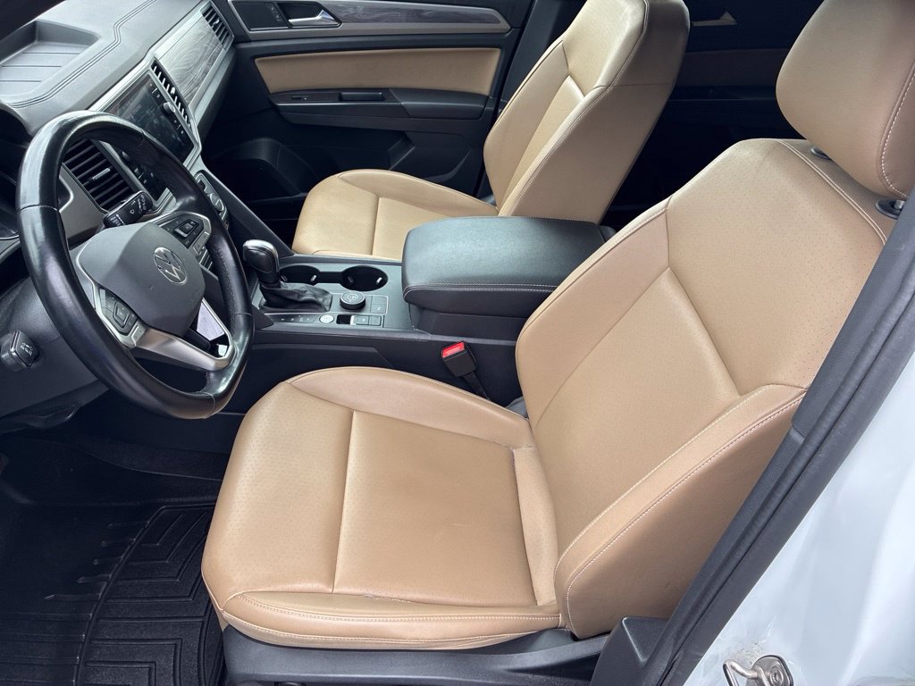 Used 2020 Volkswagen Atlas Cross Sport SE w/ Panoramic Sunroof Package AWD/4WD image 12