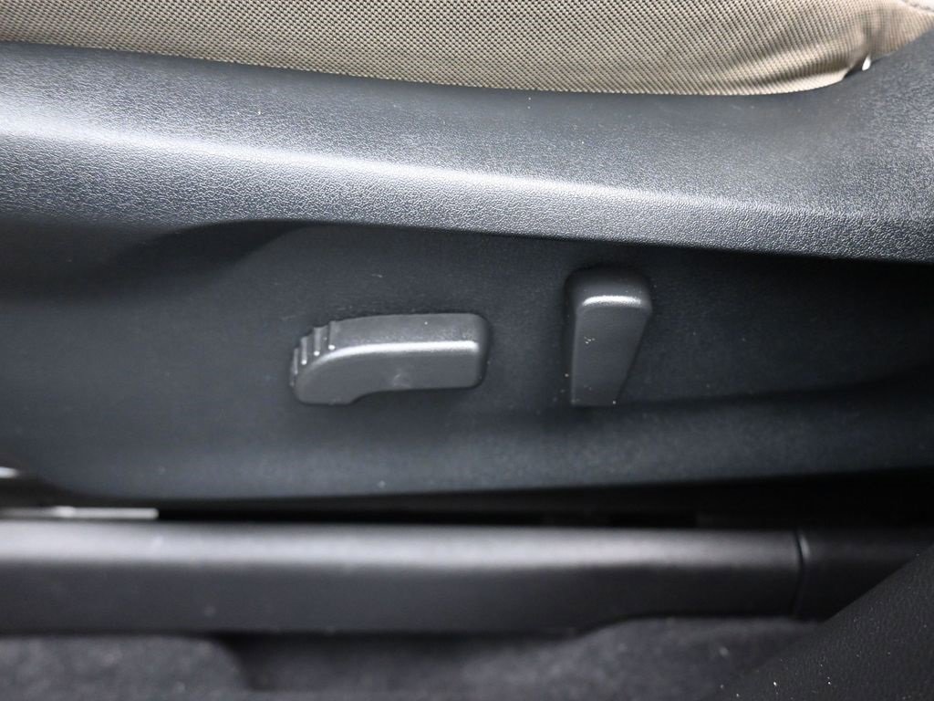 Used 2023 Subaru Ascent Premium w/ Convenience Package image 12