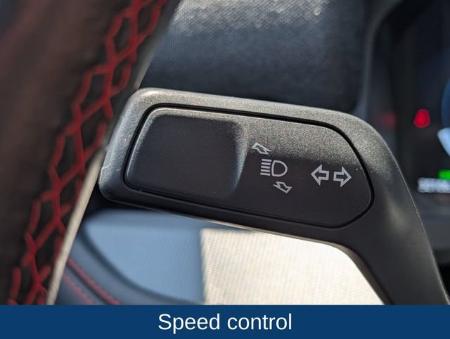Used 2025 Ford Explorer ST-Line AWD/4WD image 29