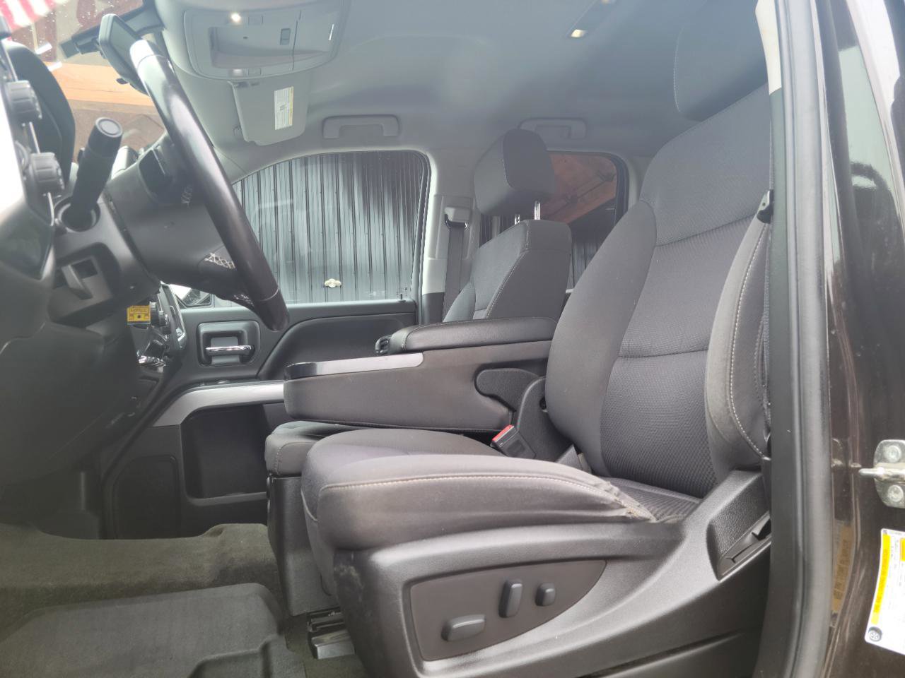 Used 2018 Chevrolet Silverado 1500 LT w/ All Star Edition AWD/4WD image 14