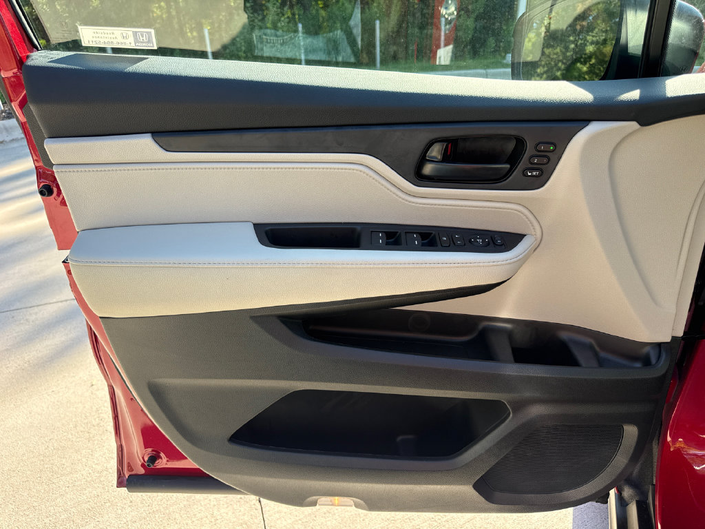 Certified 2026 Honda Odyssey EX-L image 14