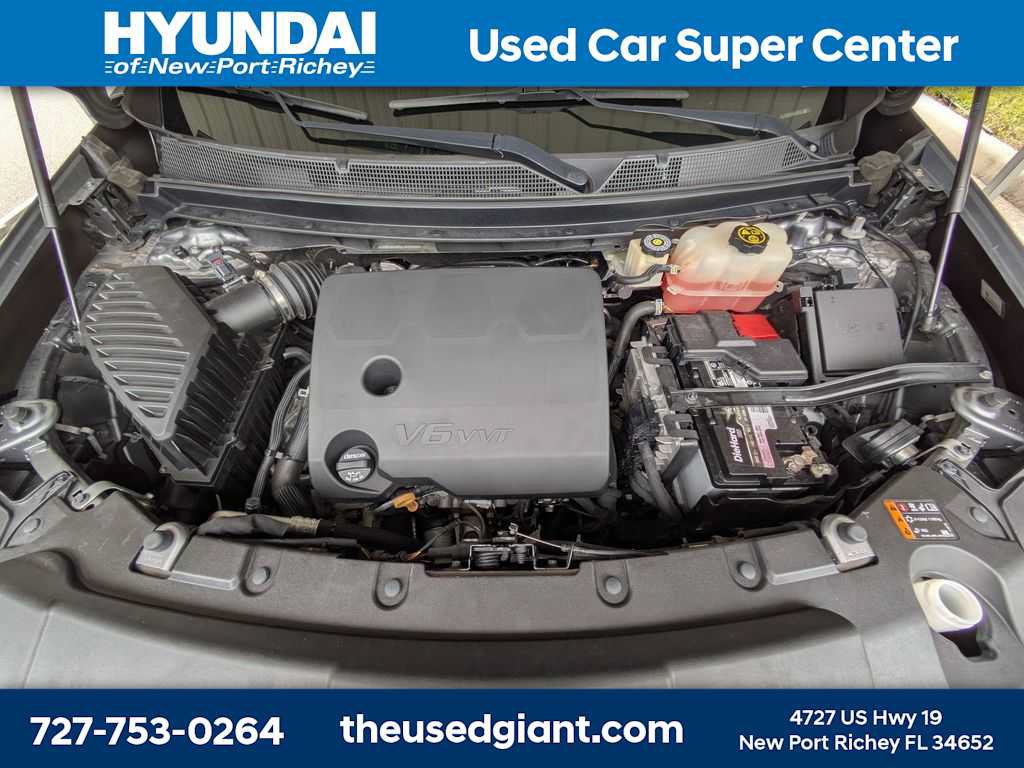 Used 2019 Chevrolet Traverse LT FWD image 14