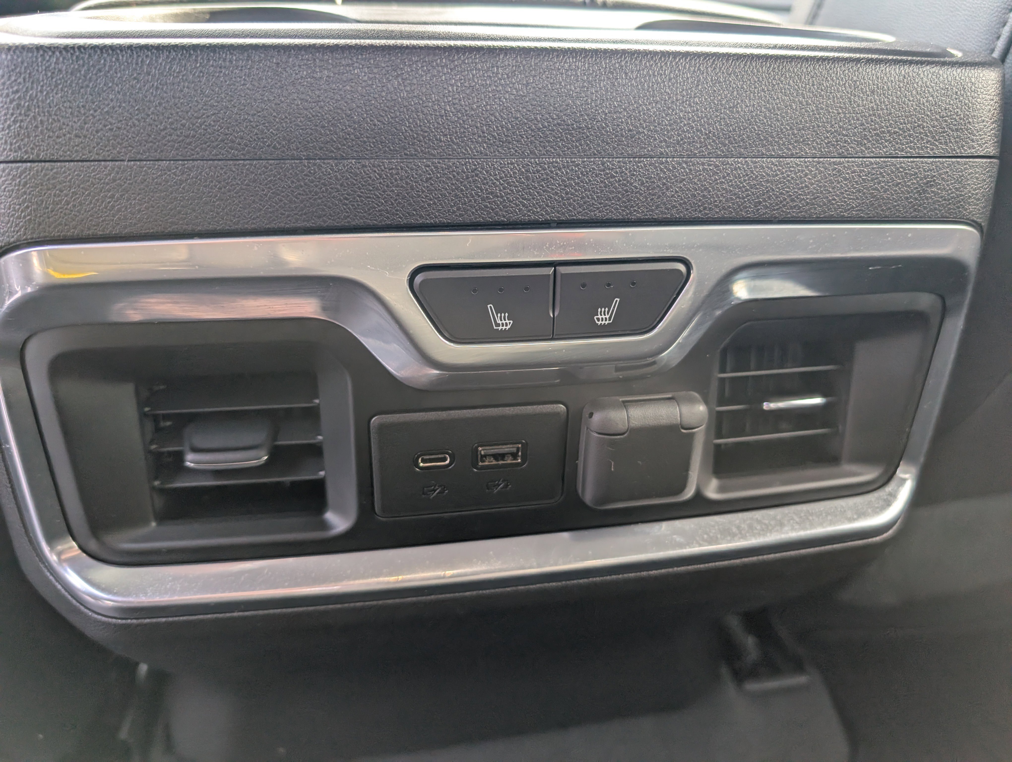 Used 2019 Chevrolet Silverado 1500 LTZ w/ LTZ Plus Package image 27