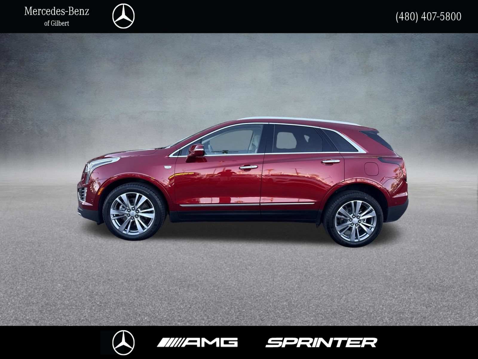 Used 2024 Cadillac XT5 Premium Luxury w/ Technology Package FWD image 3