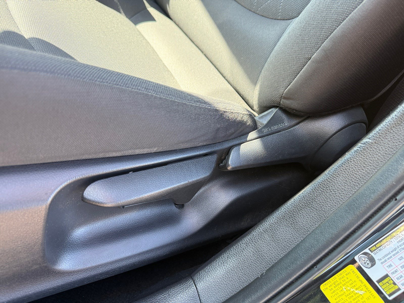 Used 2022 Toyota Corolla LE FWD image 14