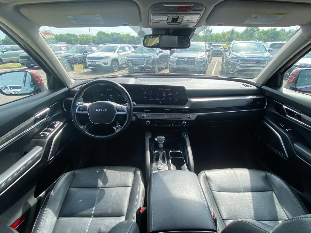 Used 2023 Kia Telluride EX w/ EX Captain's Chair Package FWD image 18