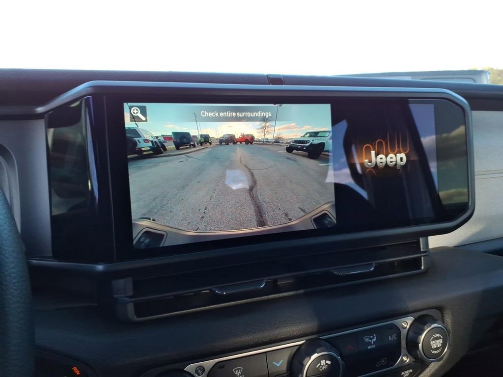 New 2026 Jeep Gladiator Sport image 18