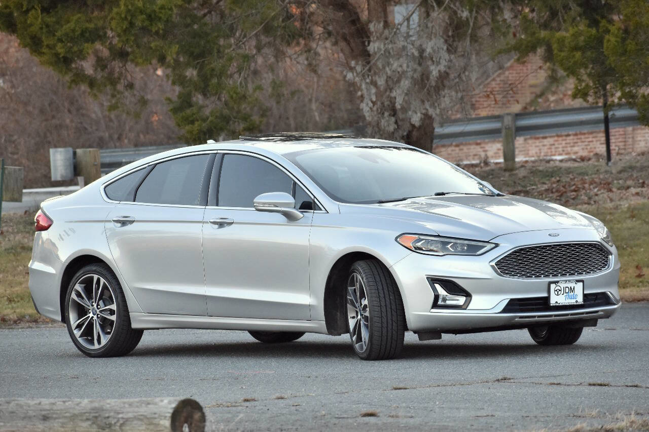 Used 2019 Ford Fusion Titanium AWD/4WD image 4