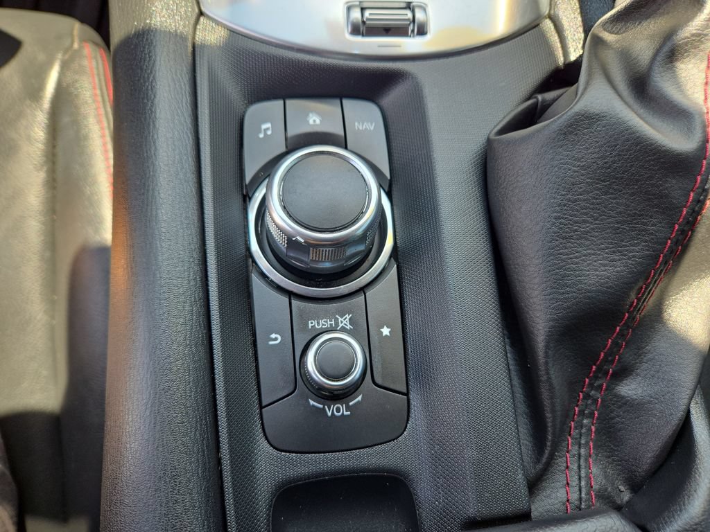 Used 2016 MAZDA MX-5 Miata Grand Touring RWD image 18